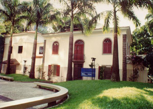 Biblioteca Popular Municipal Machado de Assis  no bairro Botafogo